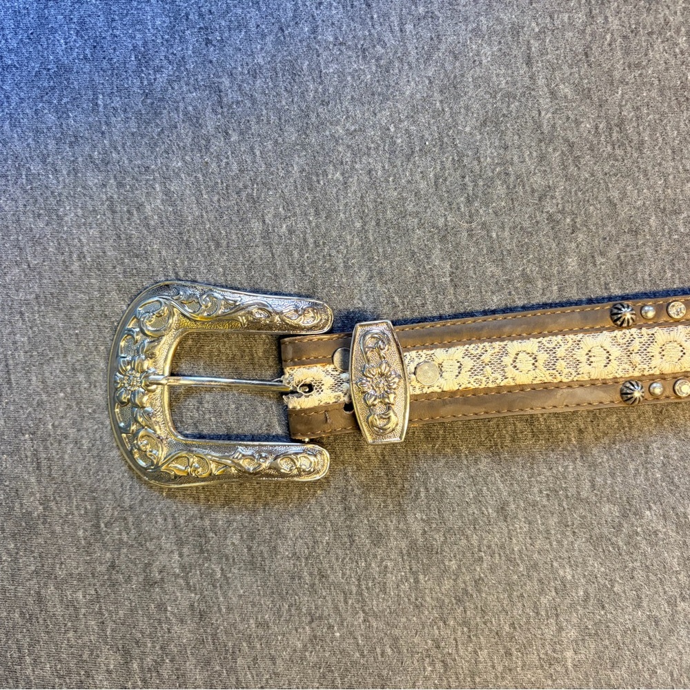 ME Makeover Essentials Silver and Tan Belt Leather